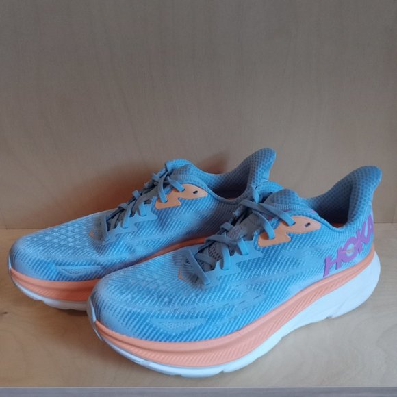 Sold elsewhere: Hoka One One Clifton 9 womens size 10B - Picture 2 of 7